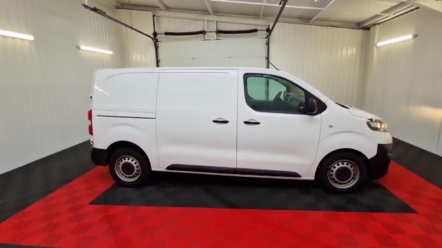 Opel Vivaro image 8