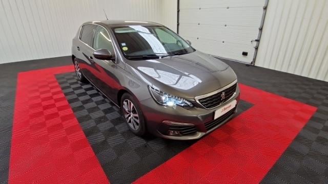 Peugeot 308 image 2