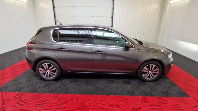 Peugeot 308 image 8