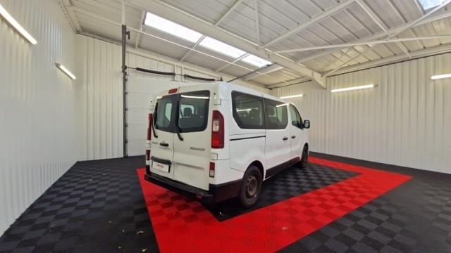 Renault Trafic image 2