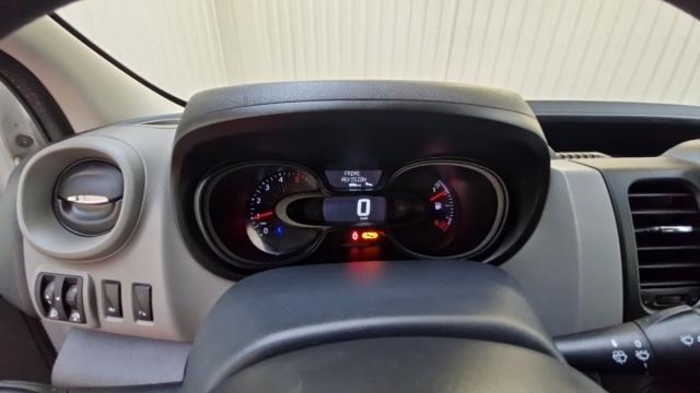 Renault Trafic image 8