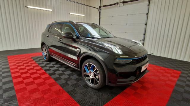 Lynk & Co 01 image 5