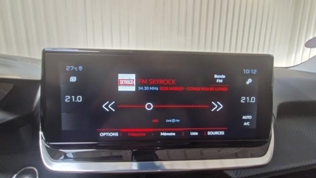 Peugeot 2008 image 1