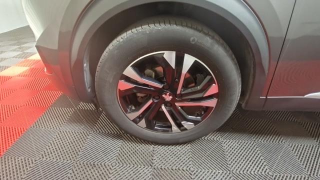Peugeot 2008 image 3