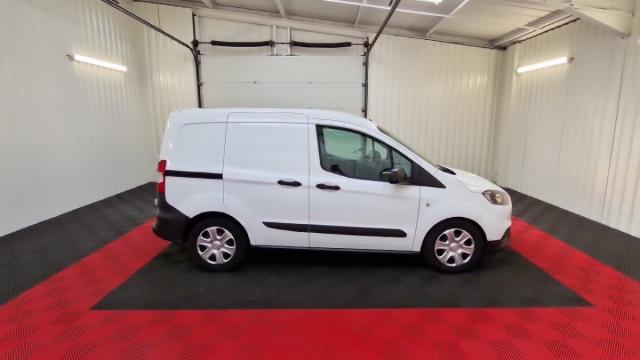 Ford Transit Courier image 1