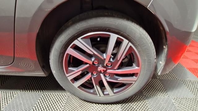 Peugeot 208 image 3