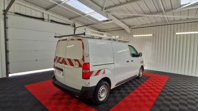 Citroen Jumpy image 8