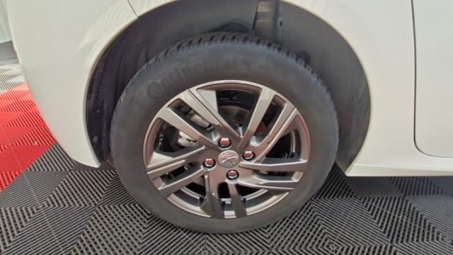 Peugeot 208 image 7