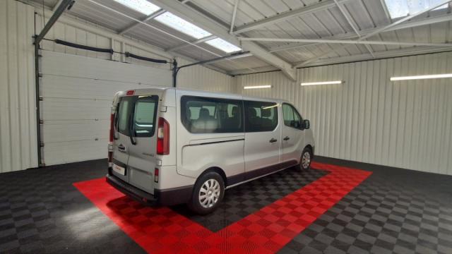 Renault Trafic image 2