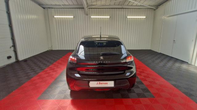 Peugeot 208 image 9