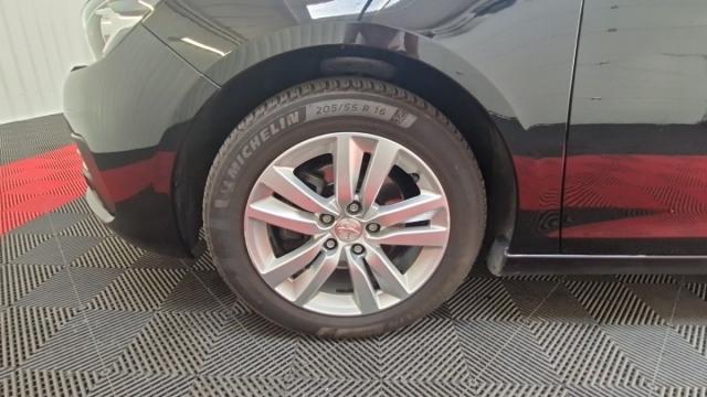 Peugeot 308 image 2