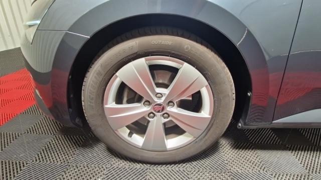 Skoda Superb Combi image 5