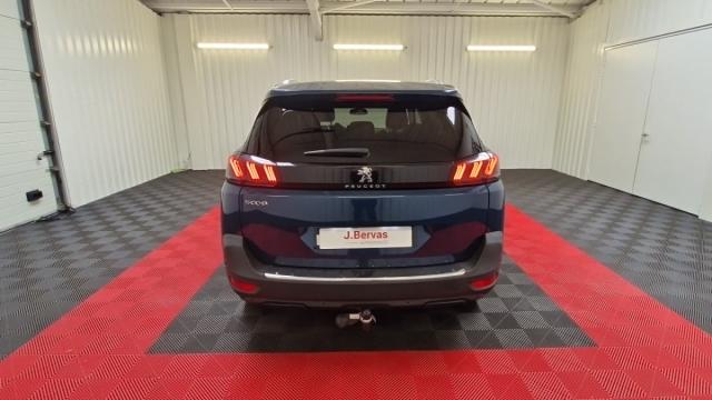 Peugeot 5008 image 1