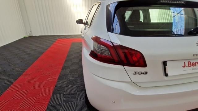 Peugeot 308 image 9