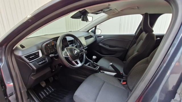Renault Clio image 9