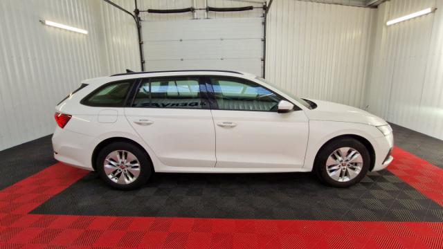 Skoda Octavia image 1