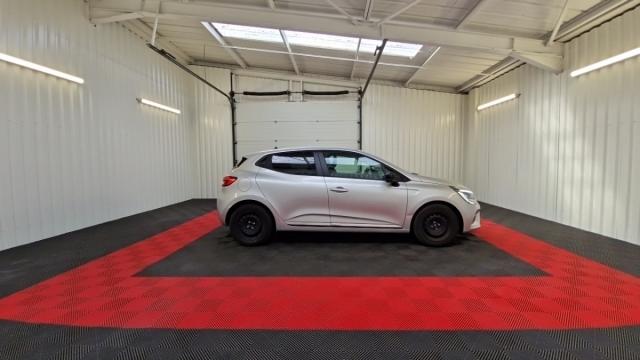 Renault Clio image 9
