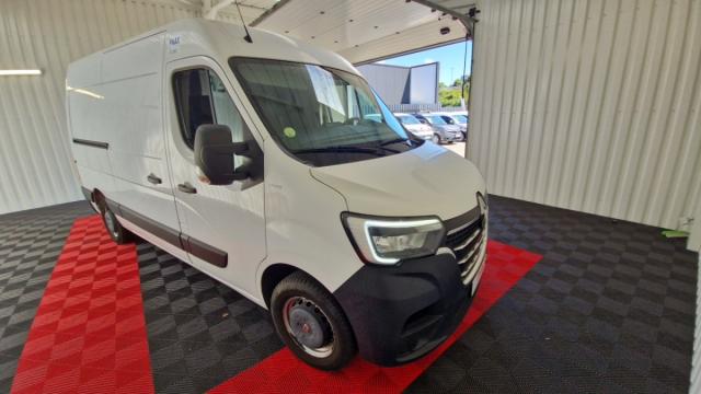 Renault Master image 2
