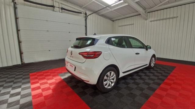 Renault Clio image 9