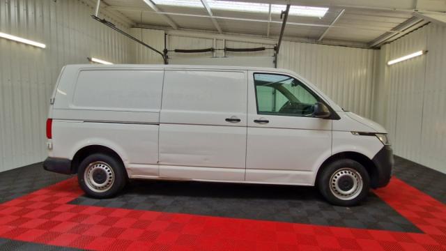 Volkswagen Transporter image 6