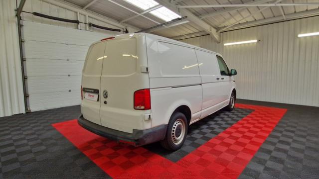 Volkswagen Transporter image 2