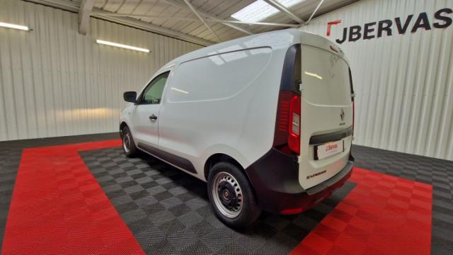 Renault Express Van image 3