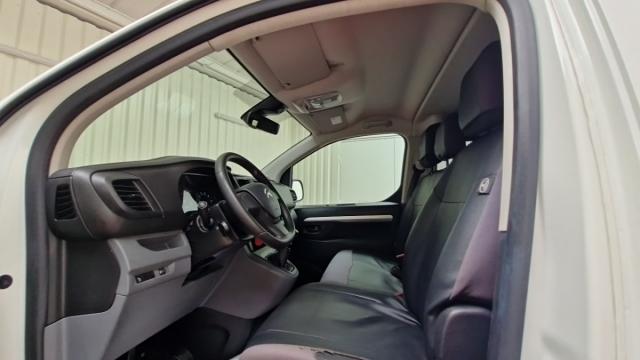 Citroen Jumpy image 9