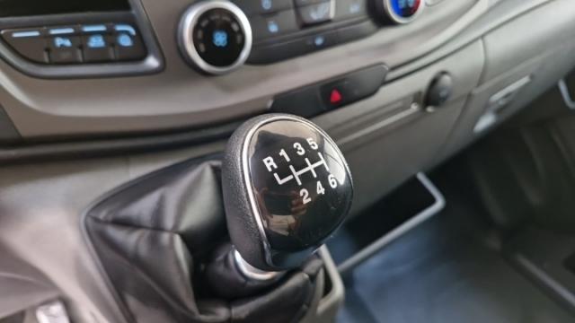 Ford Transit image 4