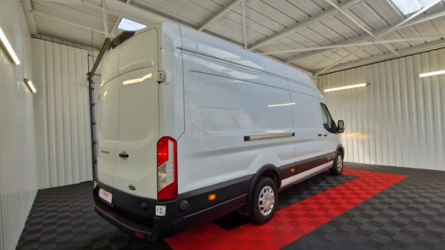 Ford Transit image 7