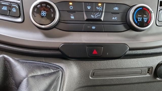 Ford Transit image 3