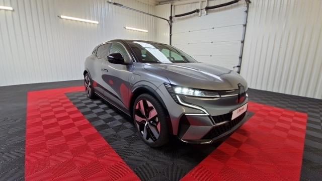 Renault Mégane E-Tech image 1