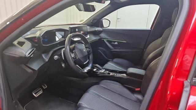 Peugeot 2008 image 8