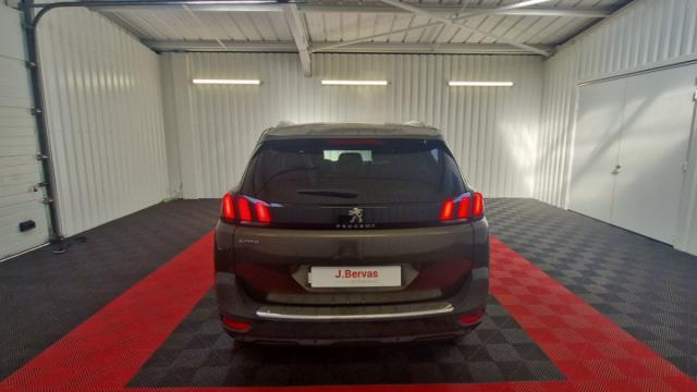 Peugeot 5008 image 9