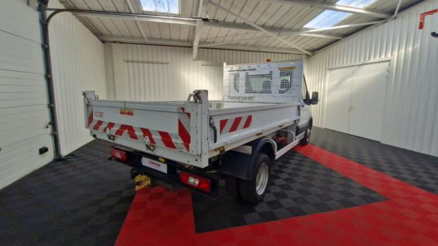 Ford Transit image 8