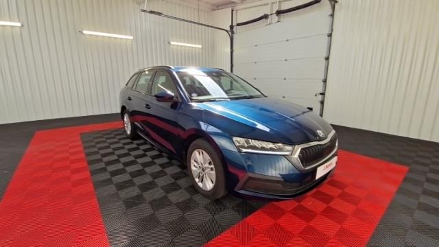 Skoda Octavia image 2