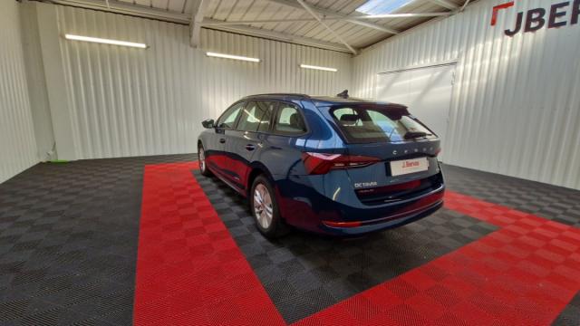 Skoda Octavia image 7