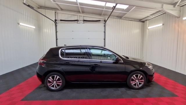 Peugeot 308 image 9