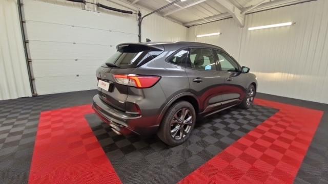 Ford Kuga image 6