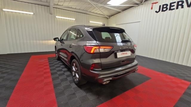 Ford Kuga image 9