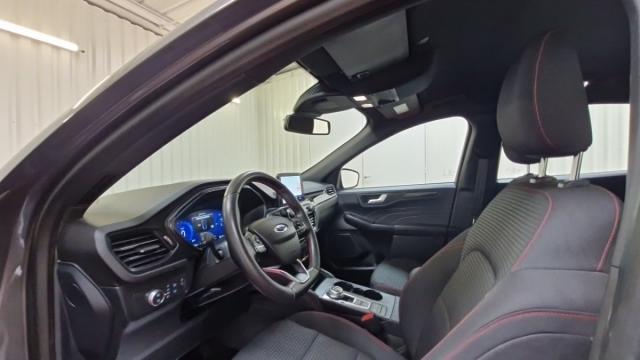 Ford Kuga image 2