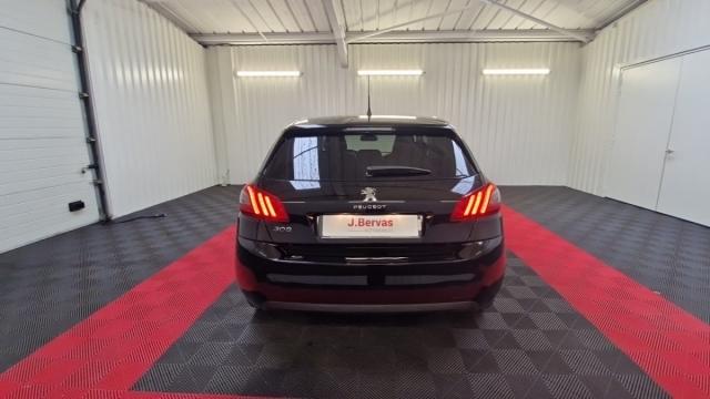 Peugeot 308 image 1