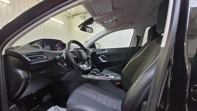 Peugeot 308 image 8