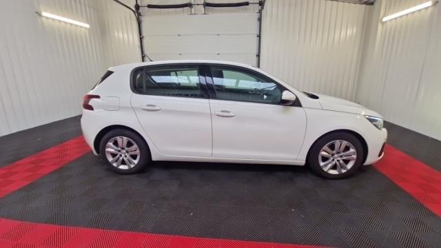 Peugeot 308 image 1