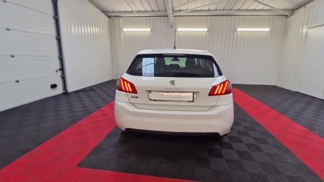 Peugeot 308 image 2
