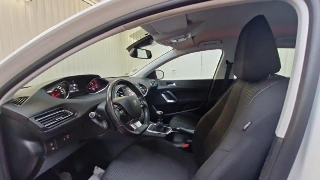 Peugeot 308 image 6
