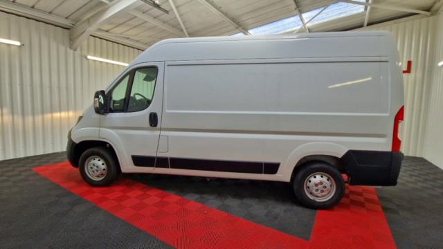 Peugeot Boxer image 1