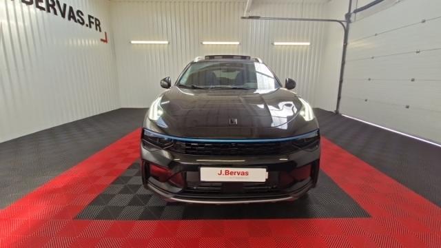 Lynk & Co 01 image 6