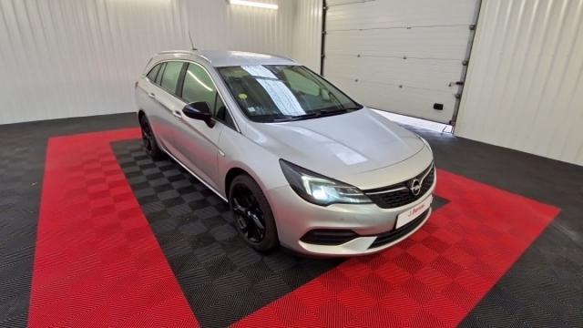 Opel Astra Sports Tourer image 7