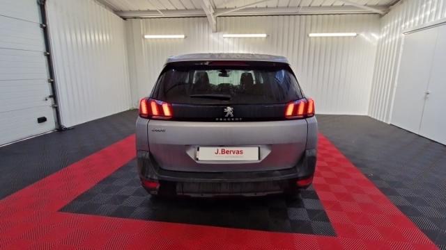 Peugeot 5008 image 6