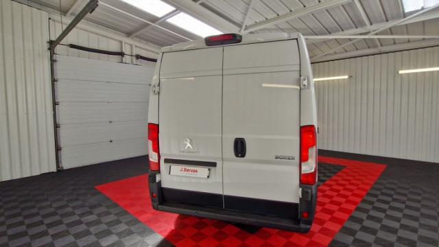 Peugeot Boxer image 1